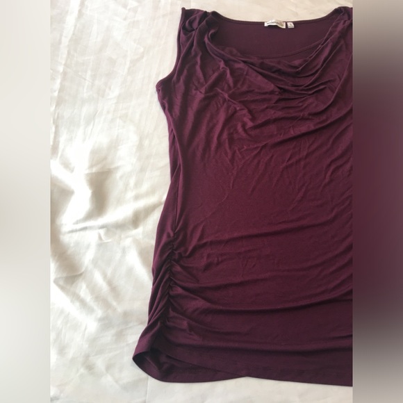 Burgundy nursing top - Picture 9 of 10